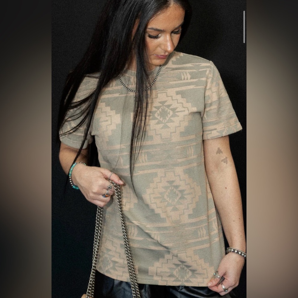 Women’s 2Fly Co. Sonora Sands Aztec Pattern Short Sleeve Tee